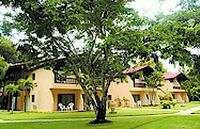 Hotel-Fun-Tropicale-Building